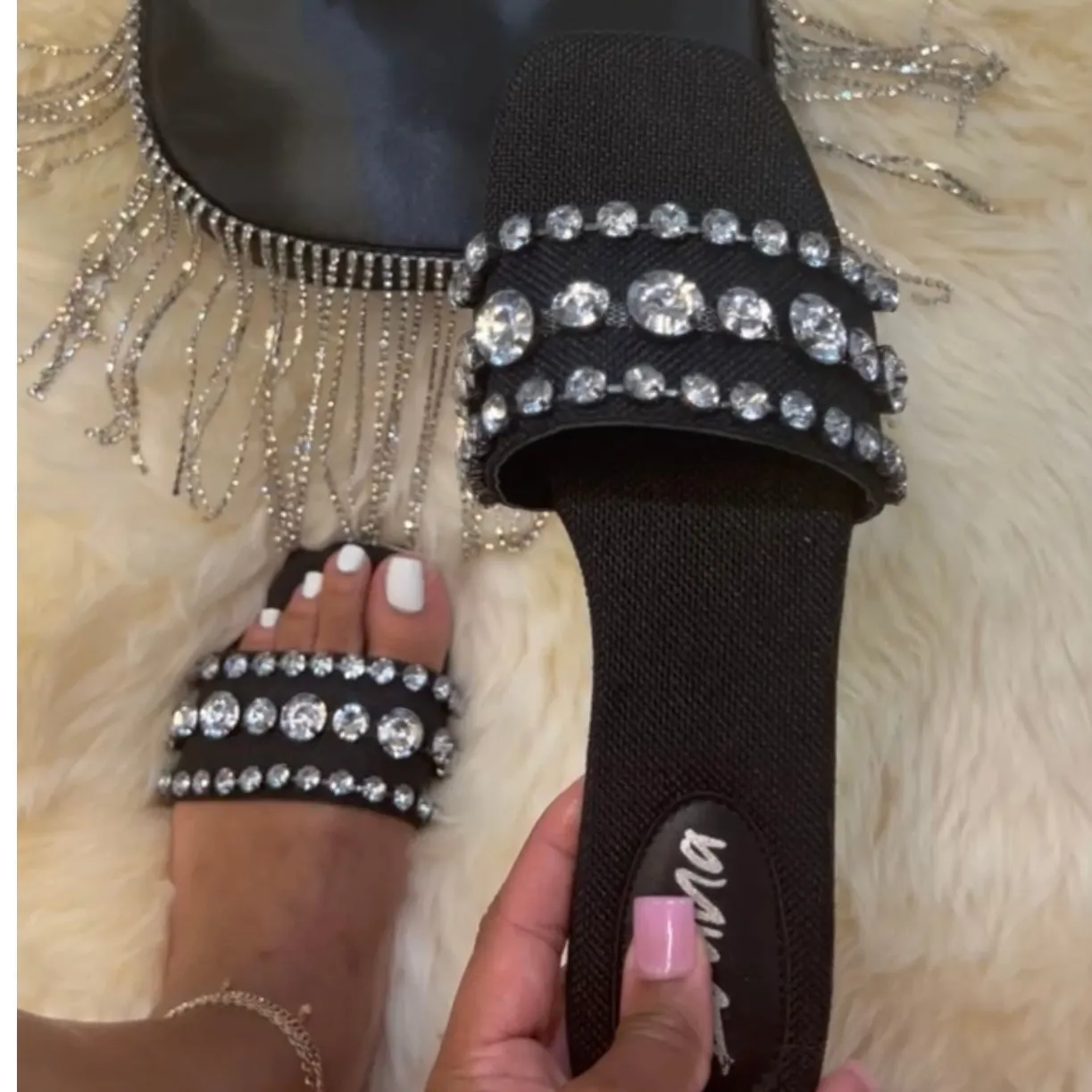 LISA-35 Black Raffia