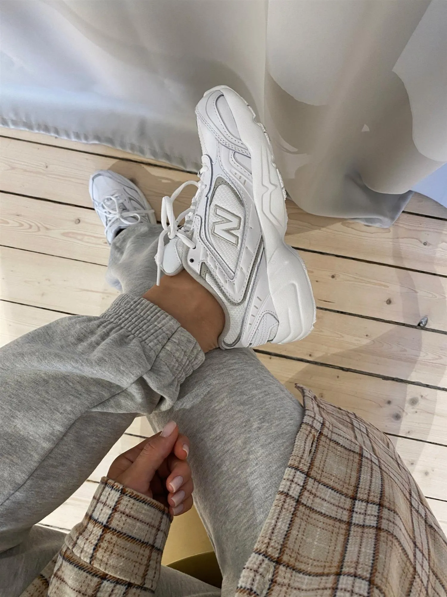 WX452SG - White / Light Cliff Grey